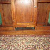 chestnut coat holder