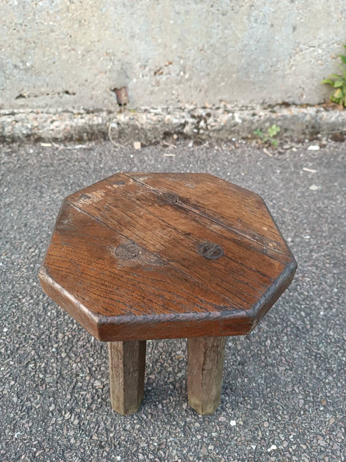 Tripod stool