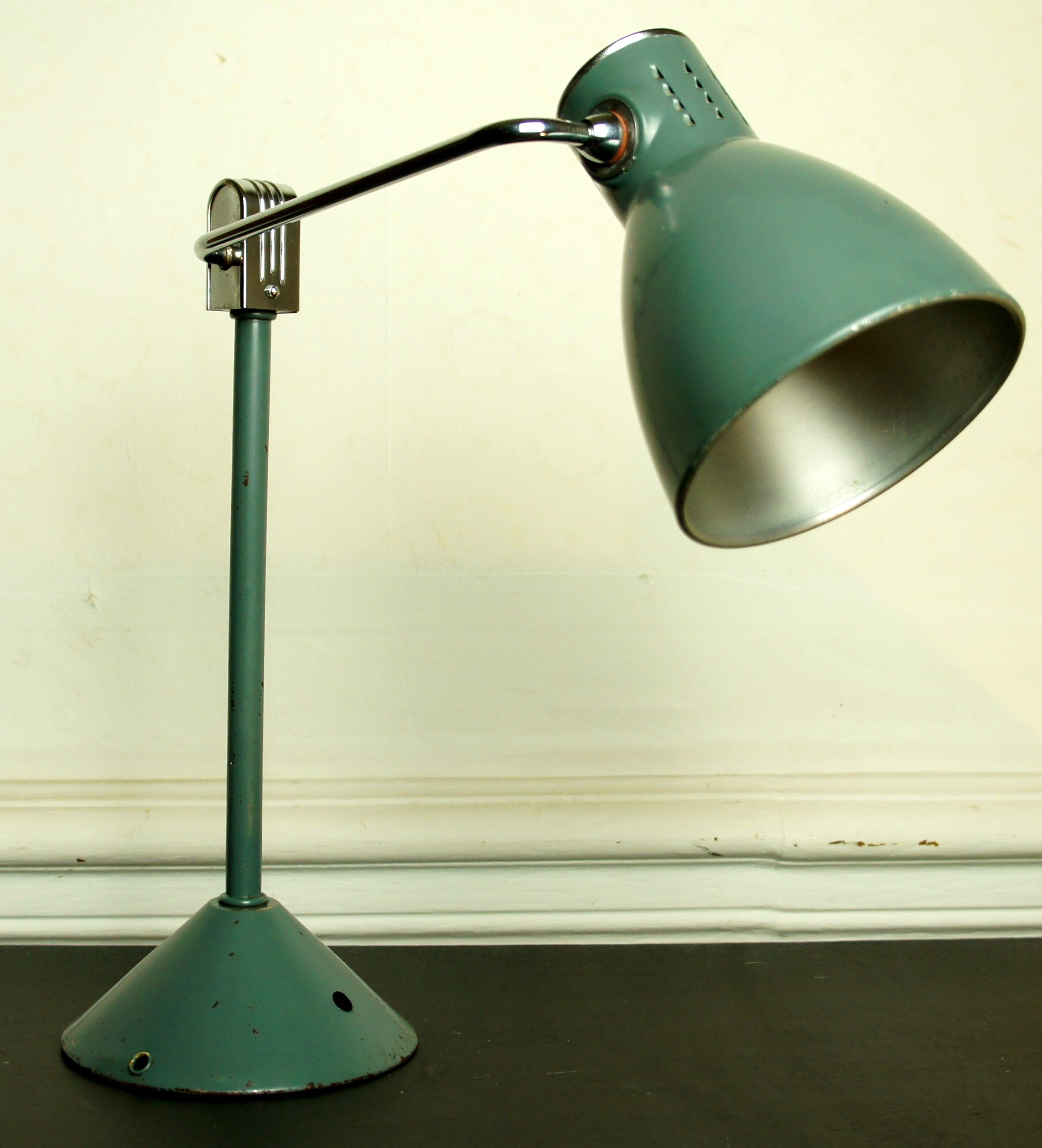 Vintage Jumo 800 S articulated lamp