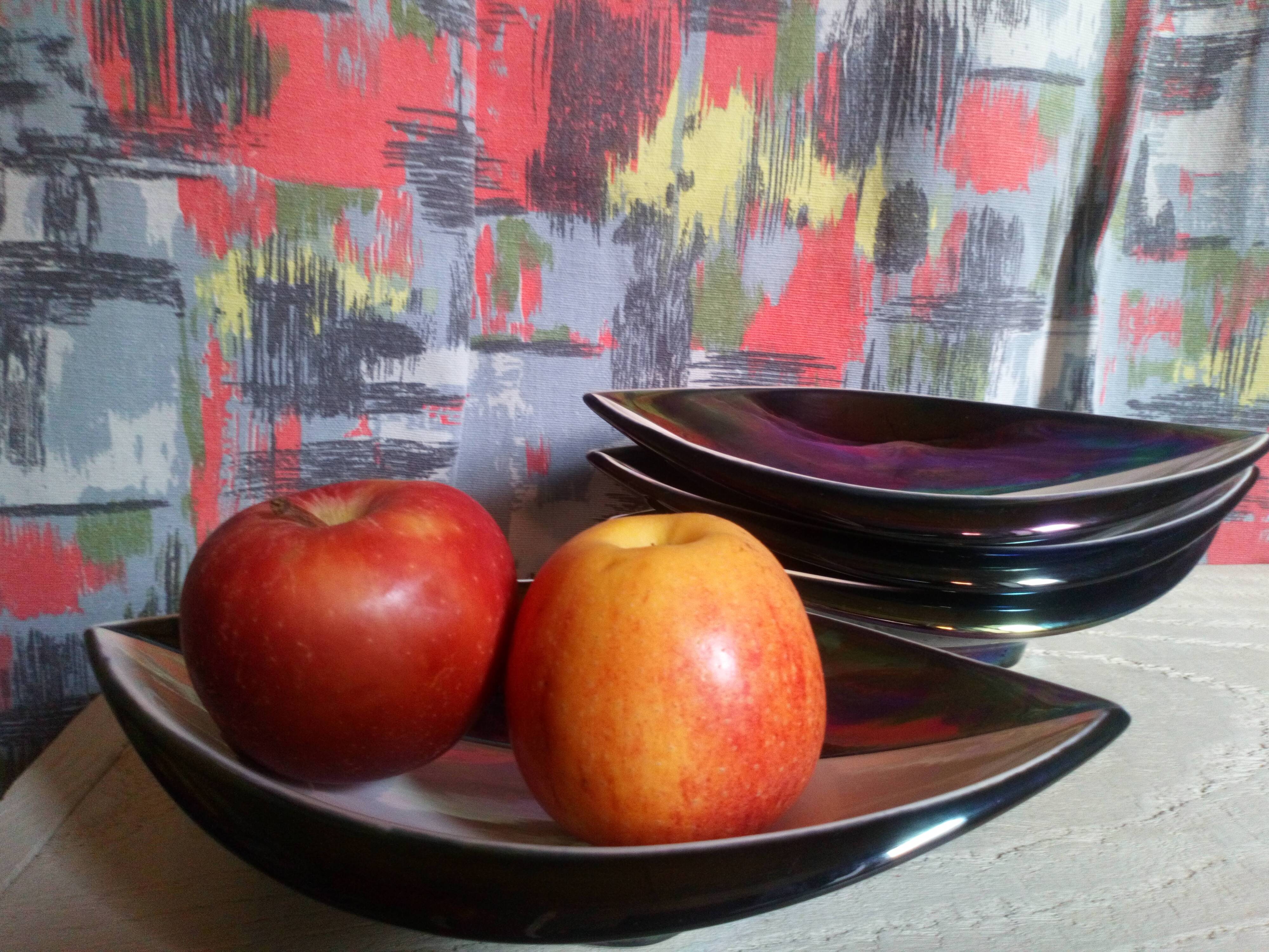 Four vintage Verceram ceramic dessert plates