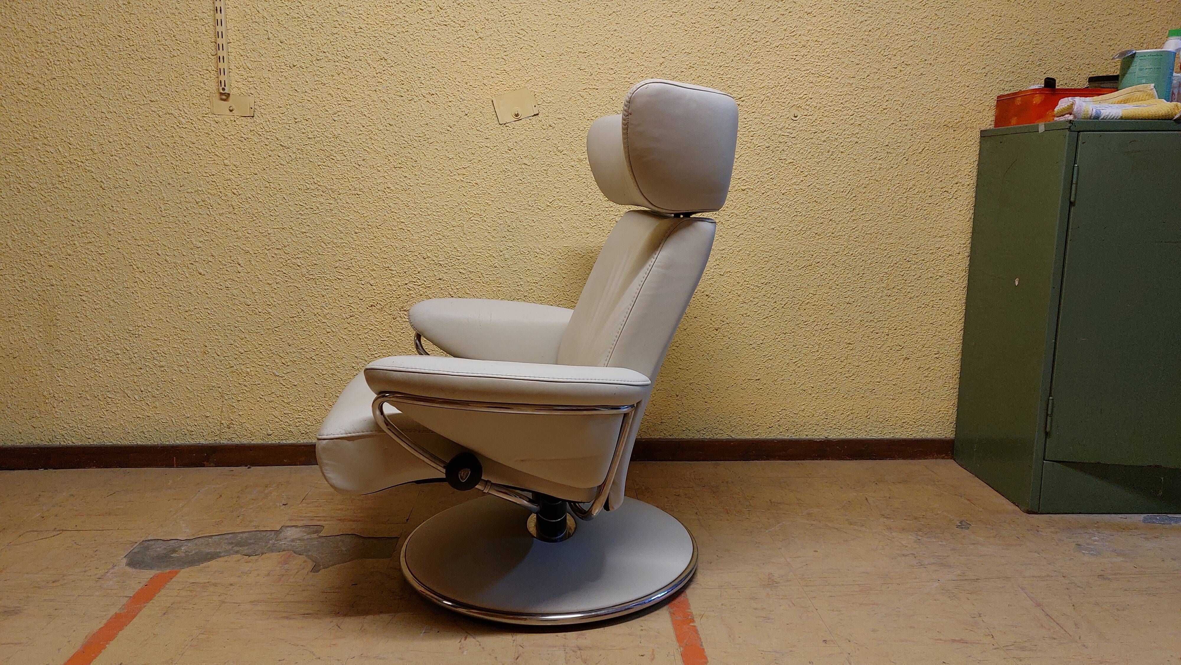 Scandinavian vintage armchair Stressless Jazz