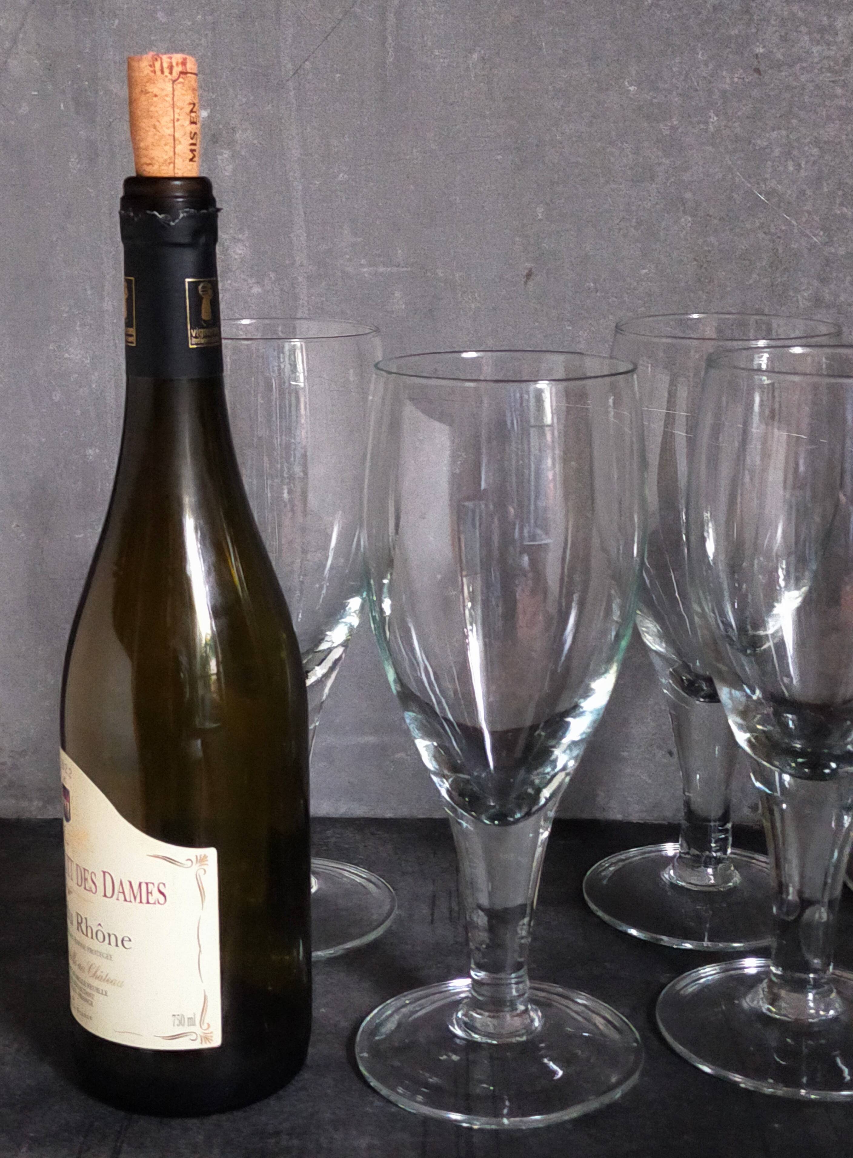 Six XXL blown glass stemmed glasses