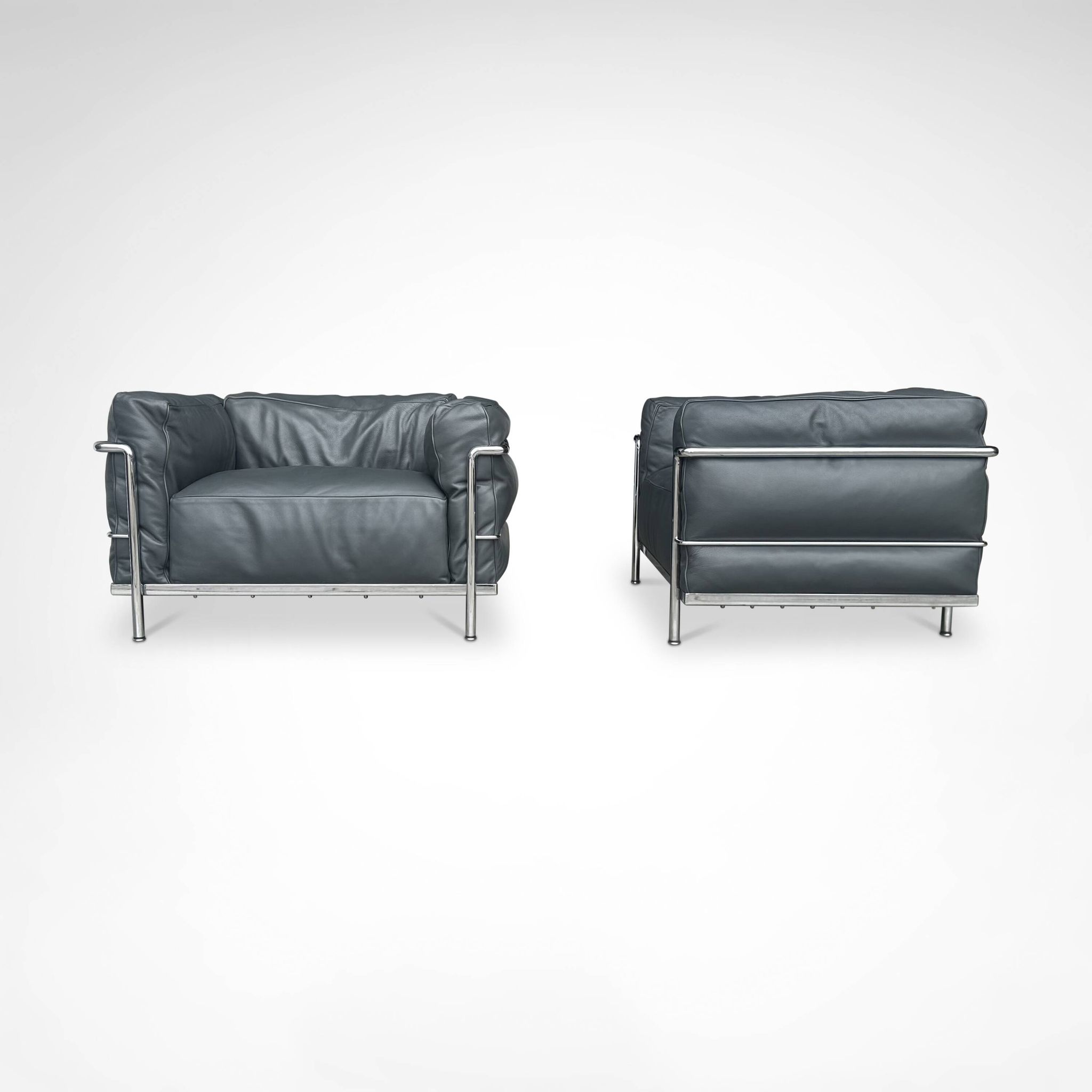 LC3 down cushions Y extra leather armchairs by Le Corbusier Cassina 1990s