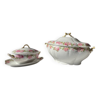 Set of dishes, soup tureen and sauceboat