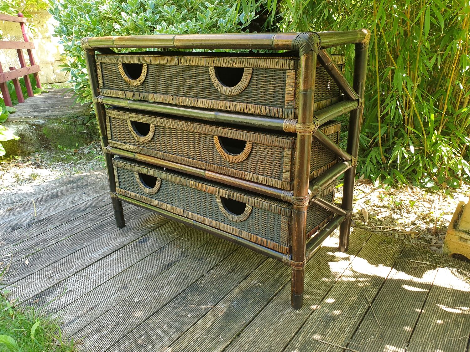 Commode en bambou et rotin