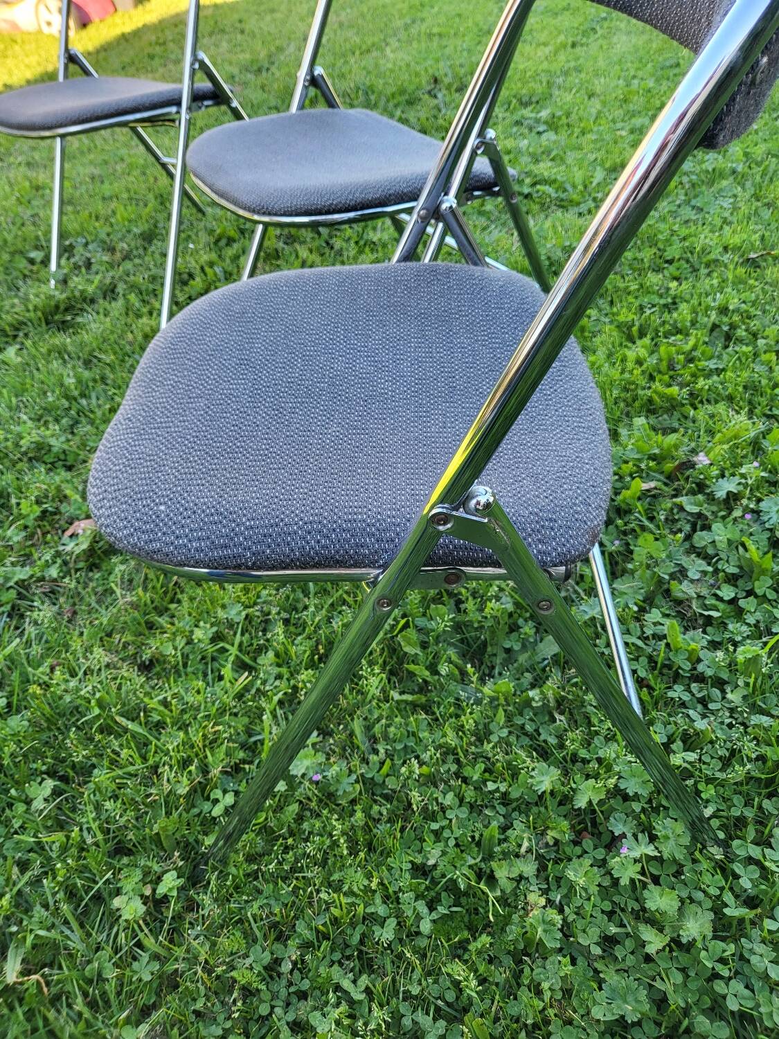 Set of 4 souvignet folding chairs from the 1970s.