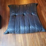 TOGO Canapé Set by Roset in black leather by Michel Ducaroy