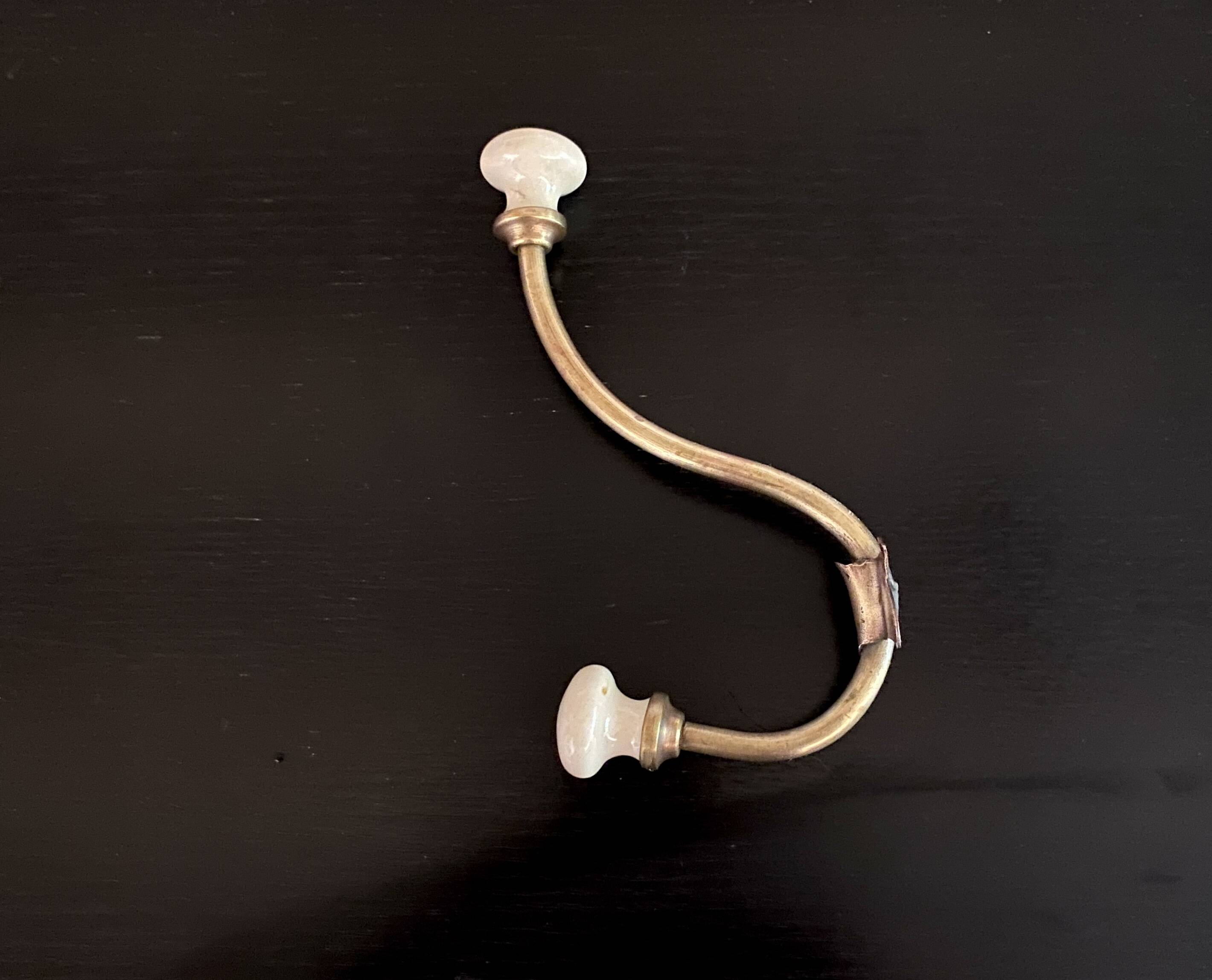 Double coat hook, brass and ceramic