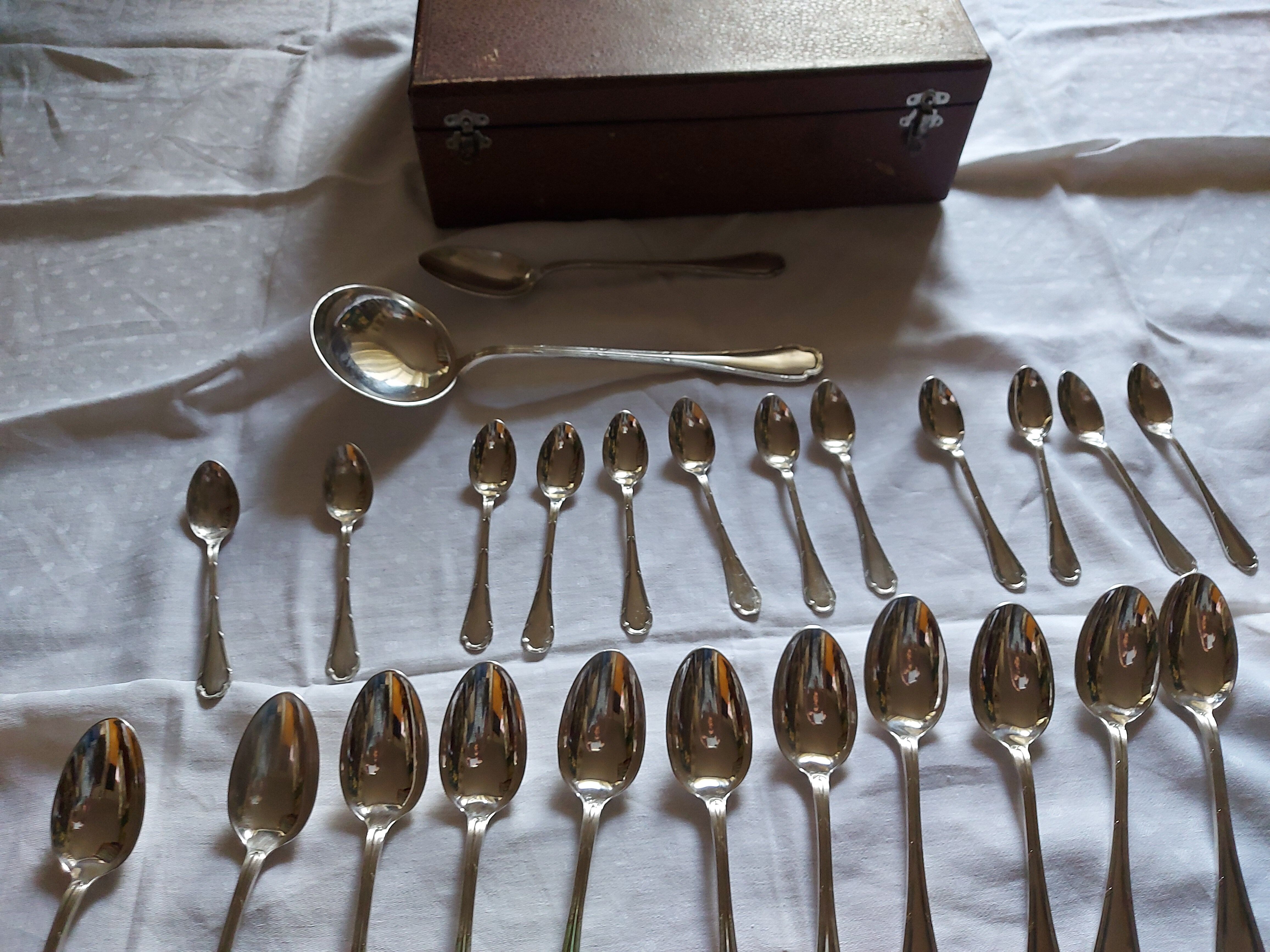 Ercuis housewife, 62 pieces in a box