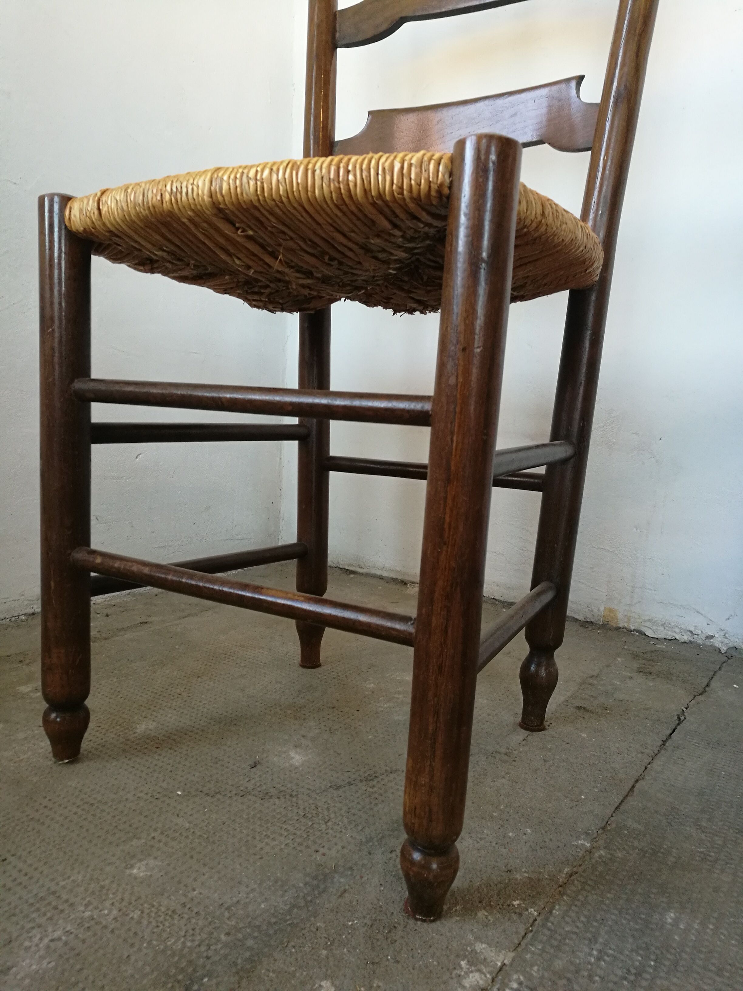 Paire de chaises paillées