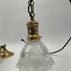 Paire de suspensions en verre holophane