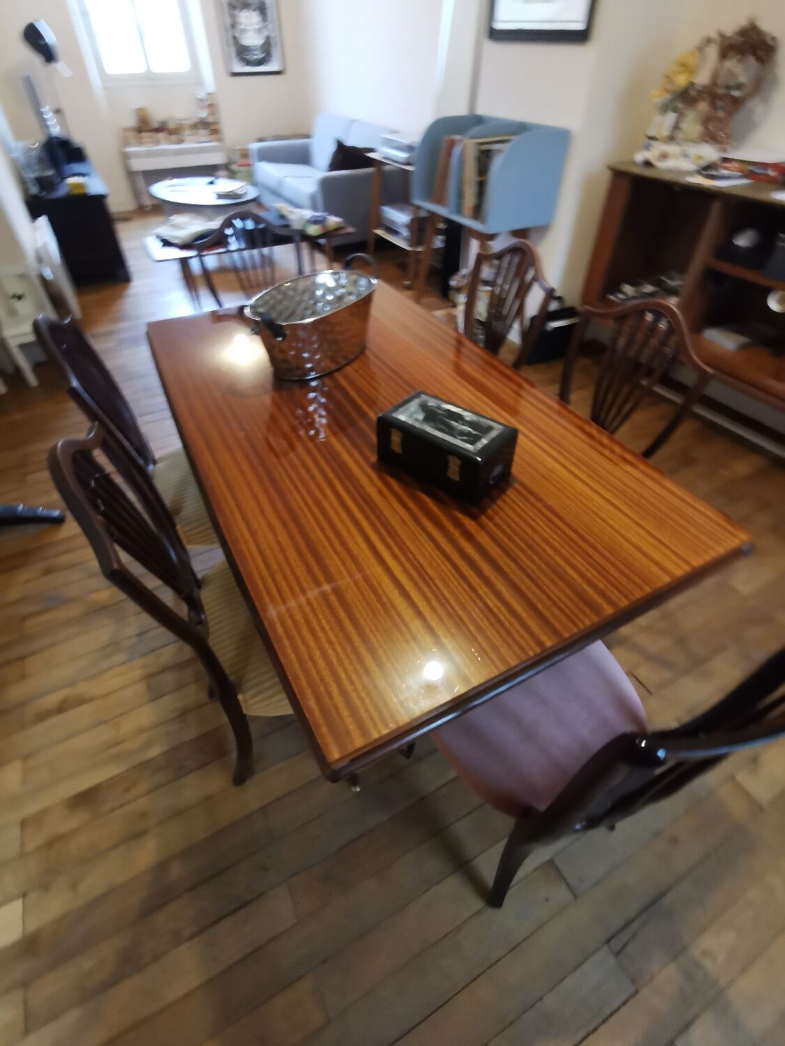 Mahogany dining table varnished year 60