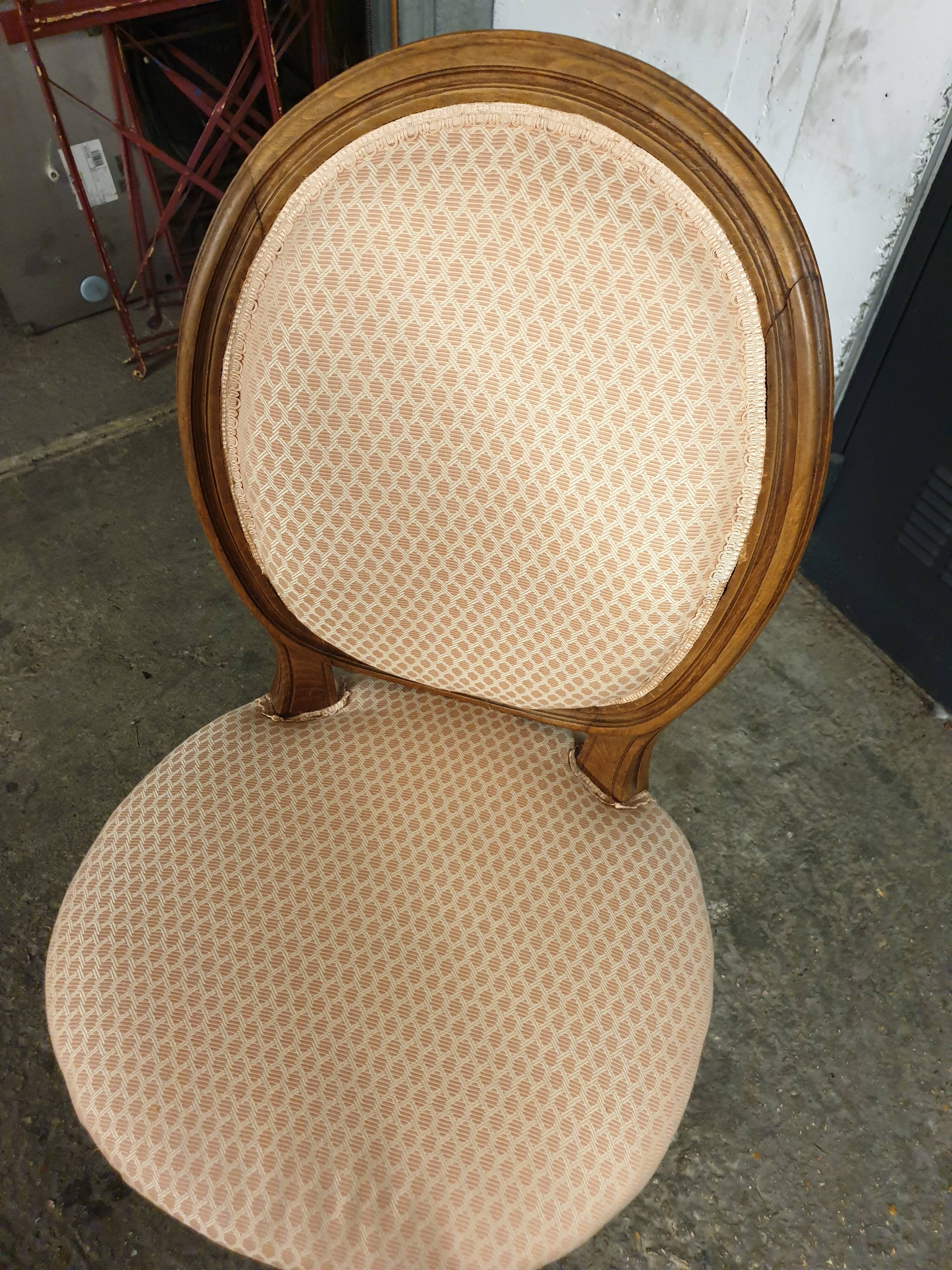 Medallion chair louis xvi