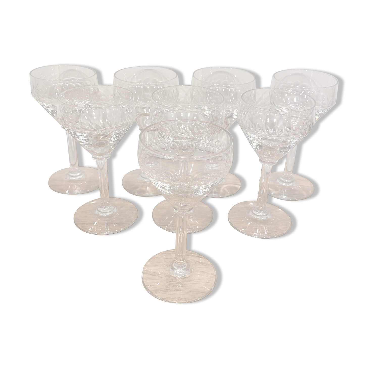 Set of 8 wine glasses