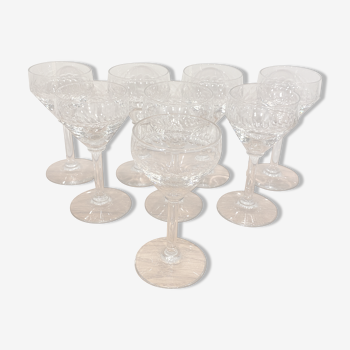 Set of 8 wine glasses