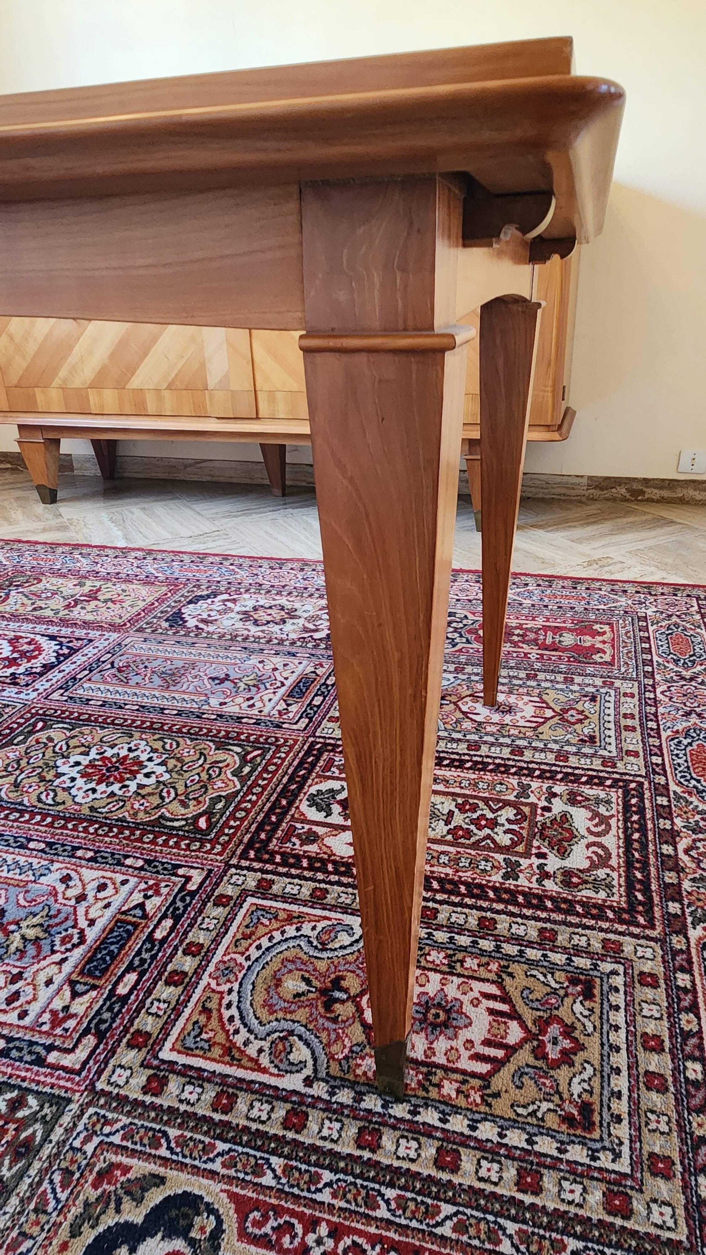 Beautiful sixties dining room table with 2 extensions, 1960s vintage