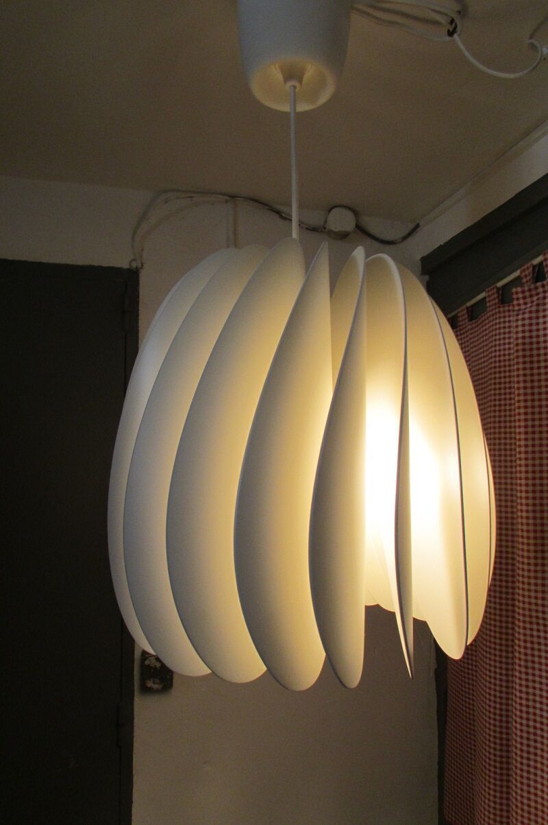 Modern pendant lamp