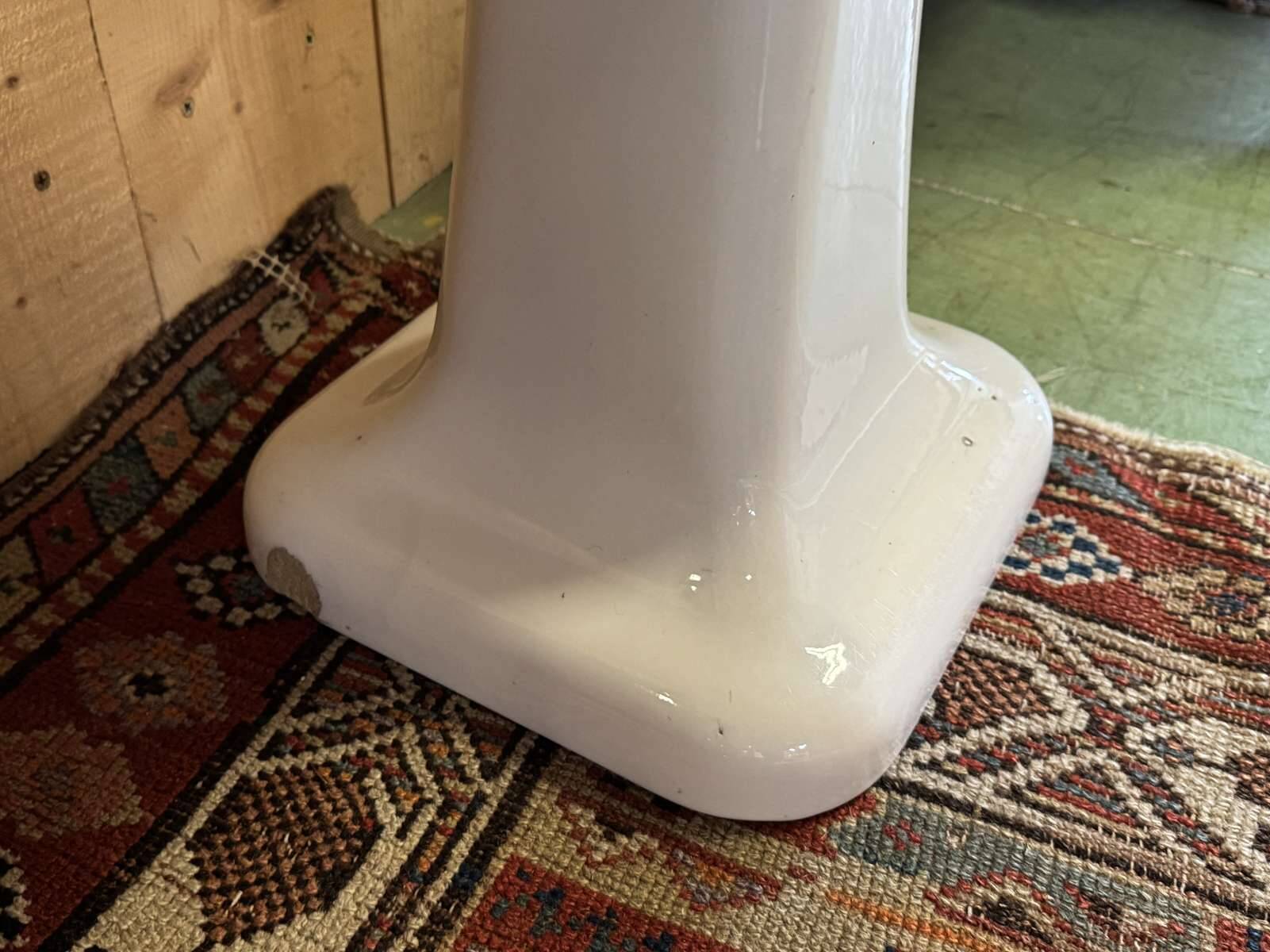 Lavabo sur pied début XXème