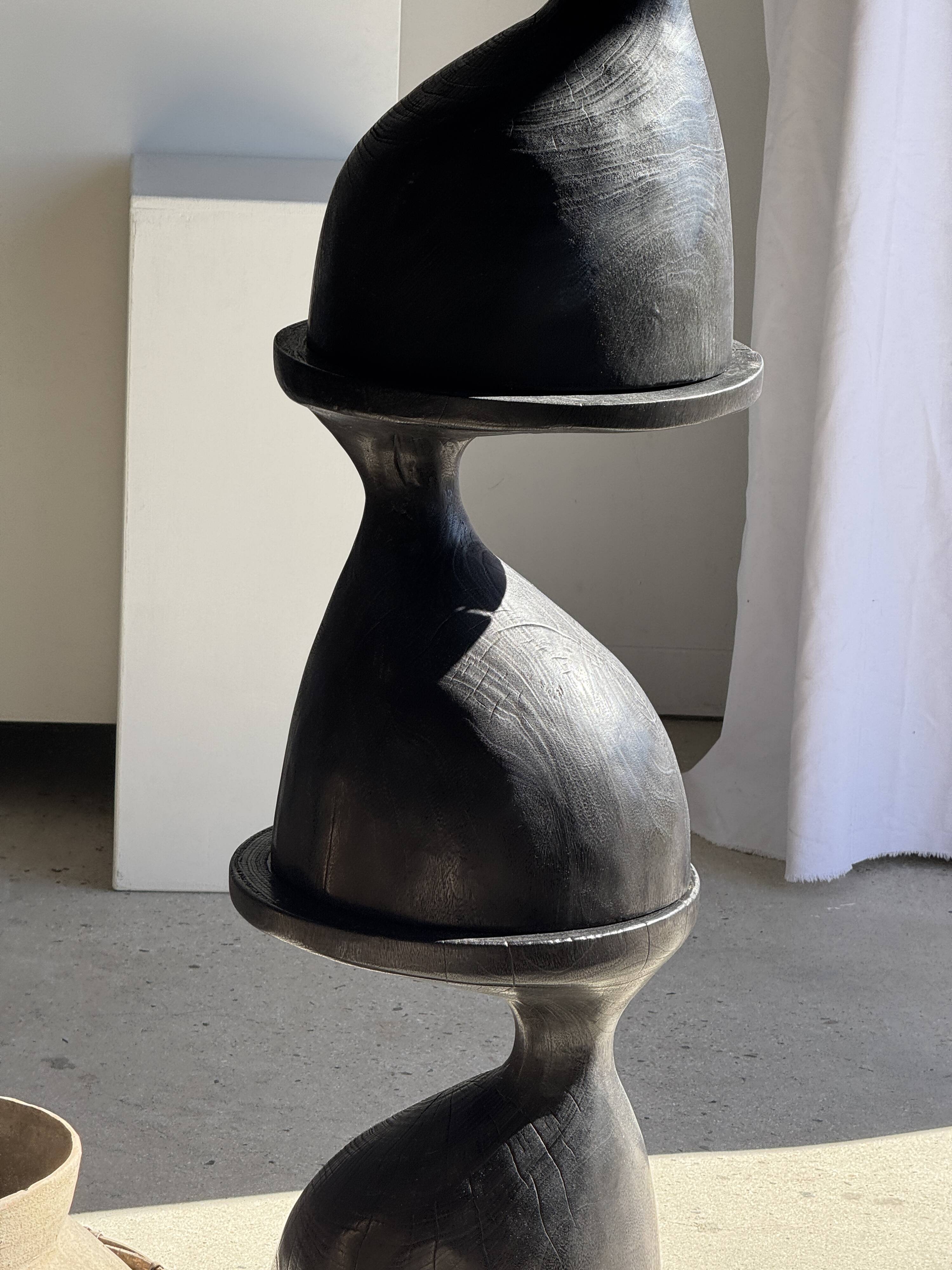 Sexy Neck - Solid wood side table (monoxyle) in organic shape colour