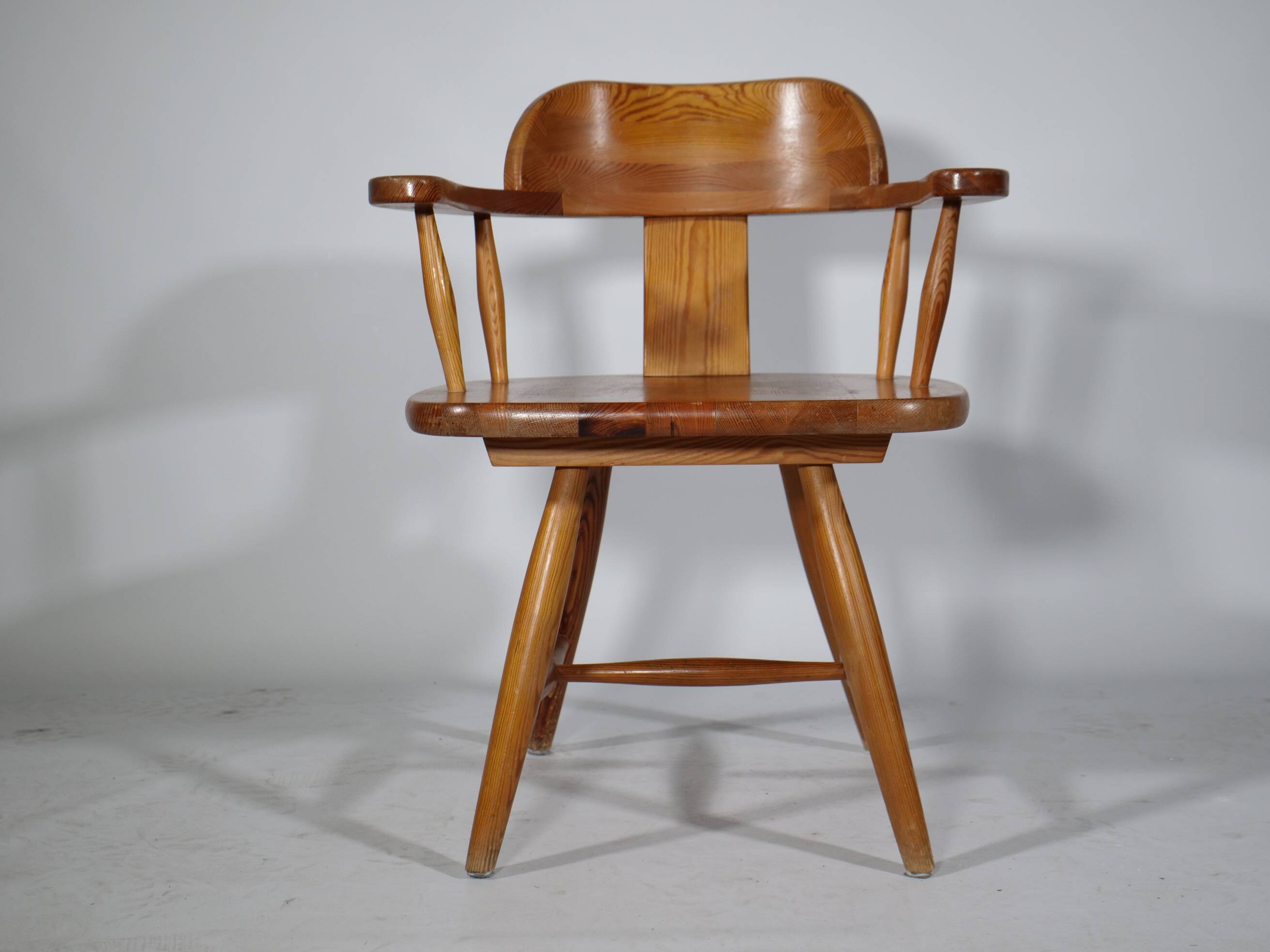 Fauteuils design scandinave en pin par Asko années 1970