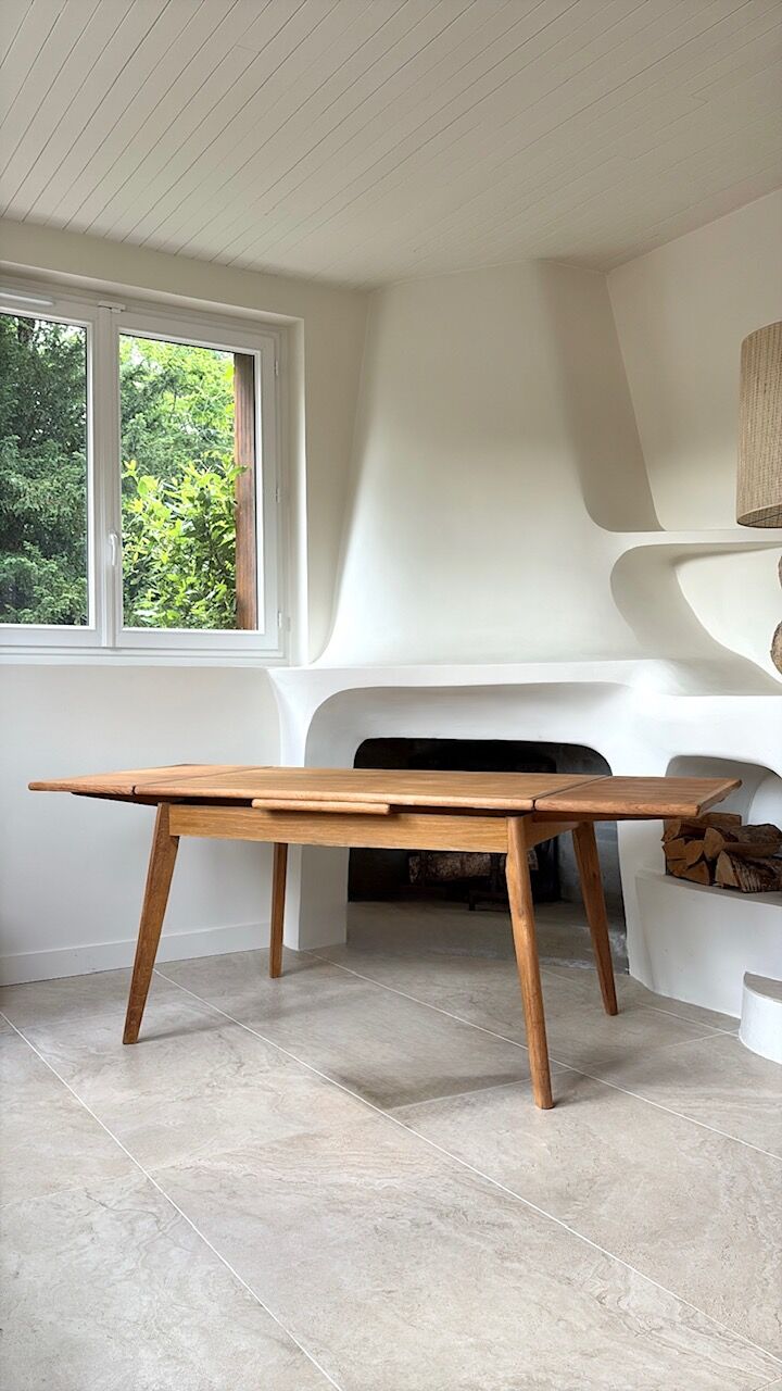 Oak table with extensions