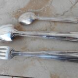 Box with silver metal housewife