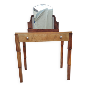 Art Deco hairdresser