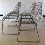 Chaise design en acier filaire