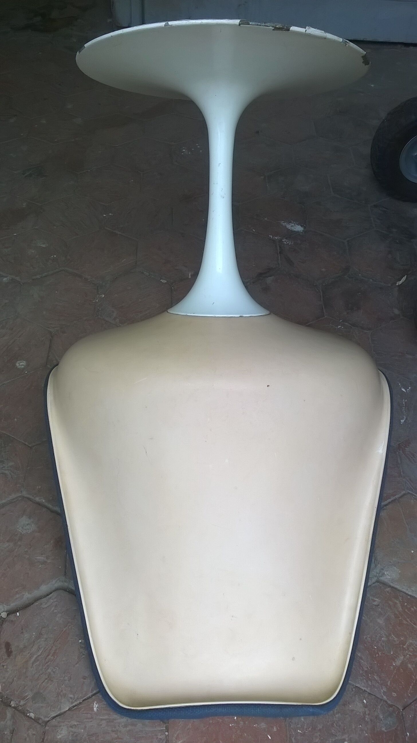 Chaise Knoll modèle tulipe Eero Saarinen vintage 70