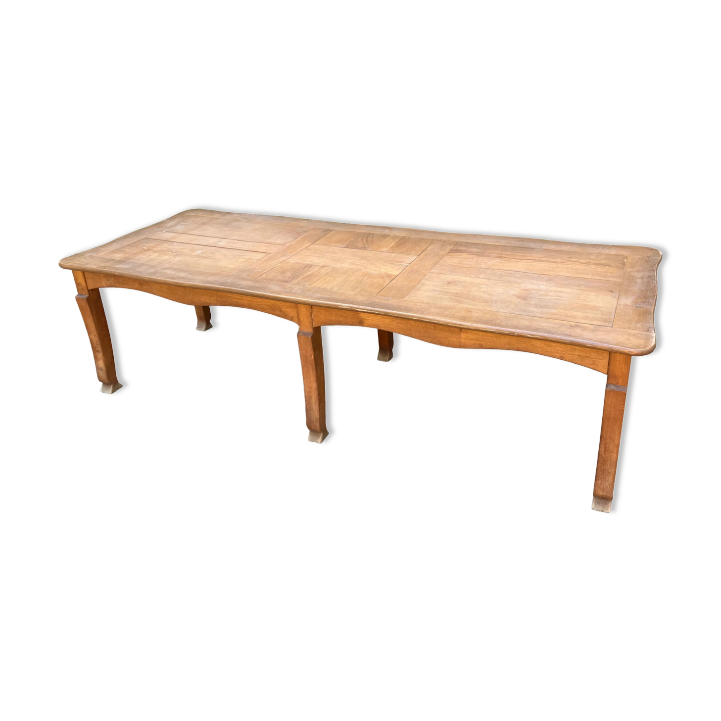 Large Table closes castle six feet oak