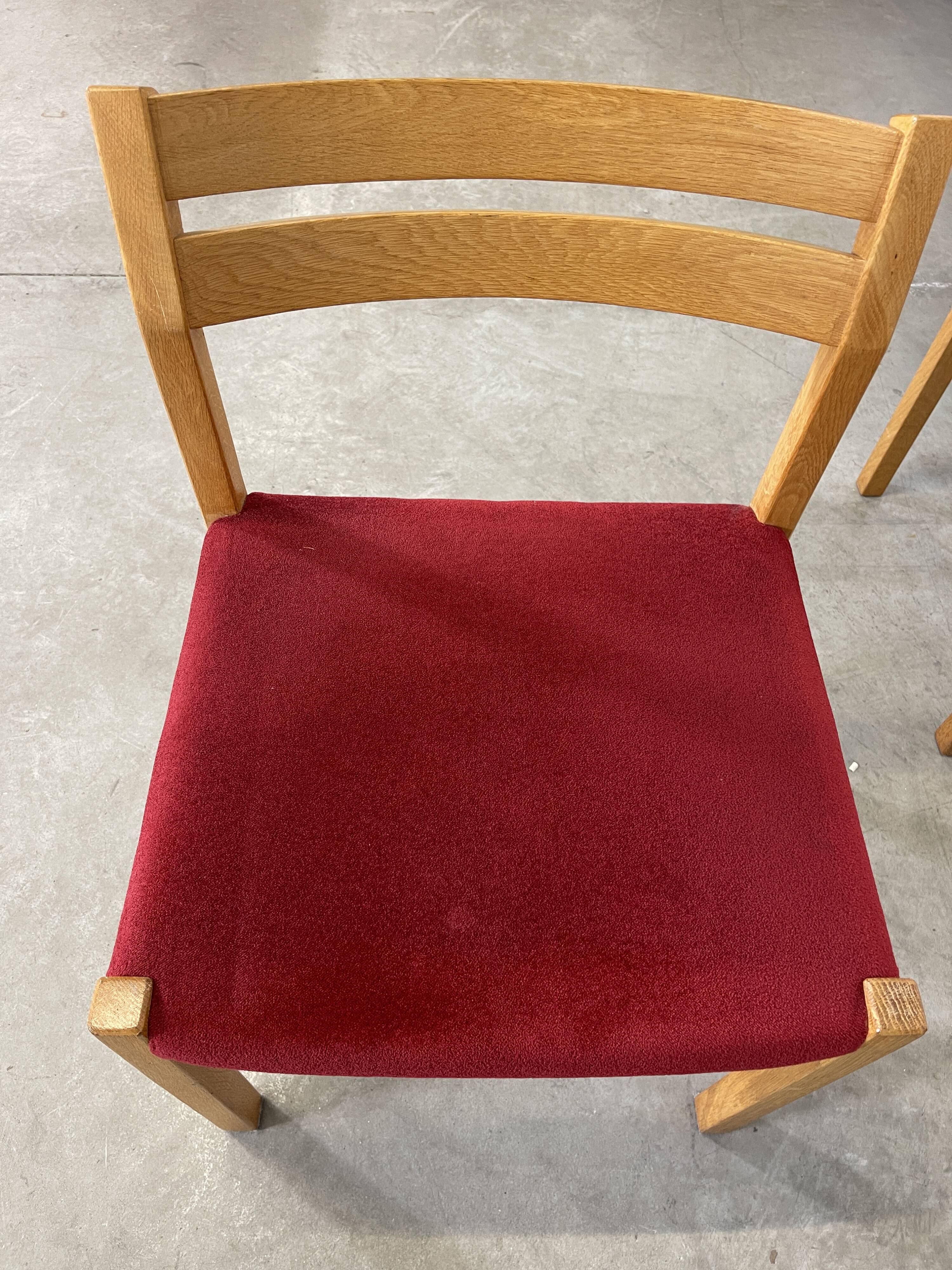 Set of 3 Moller 401 chairs oak red fabric Denmark 1970s