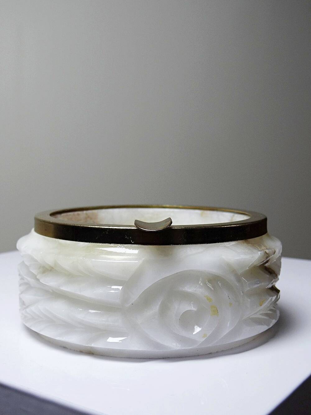Small alabaster ashtray, vintage Hollywood Regency/Mid Century.