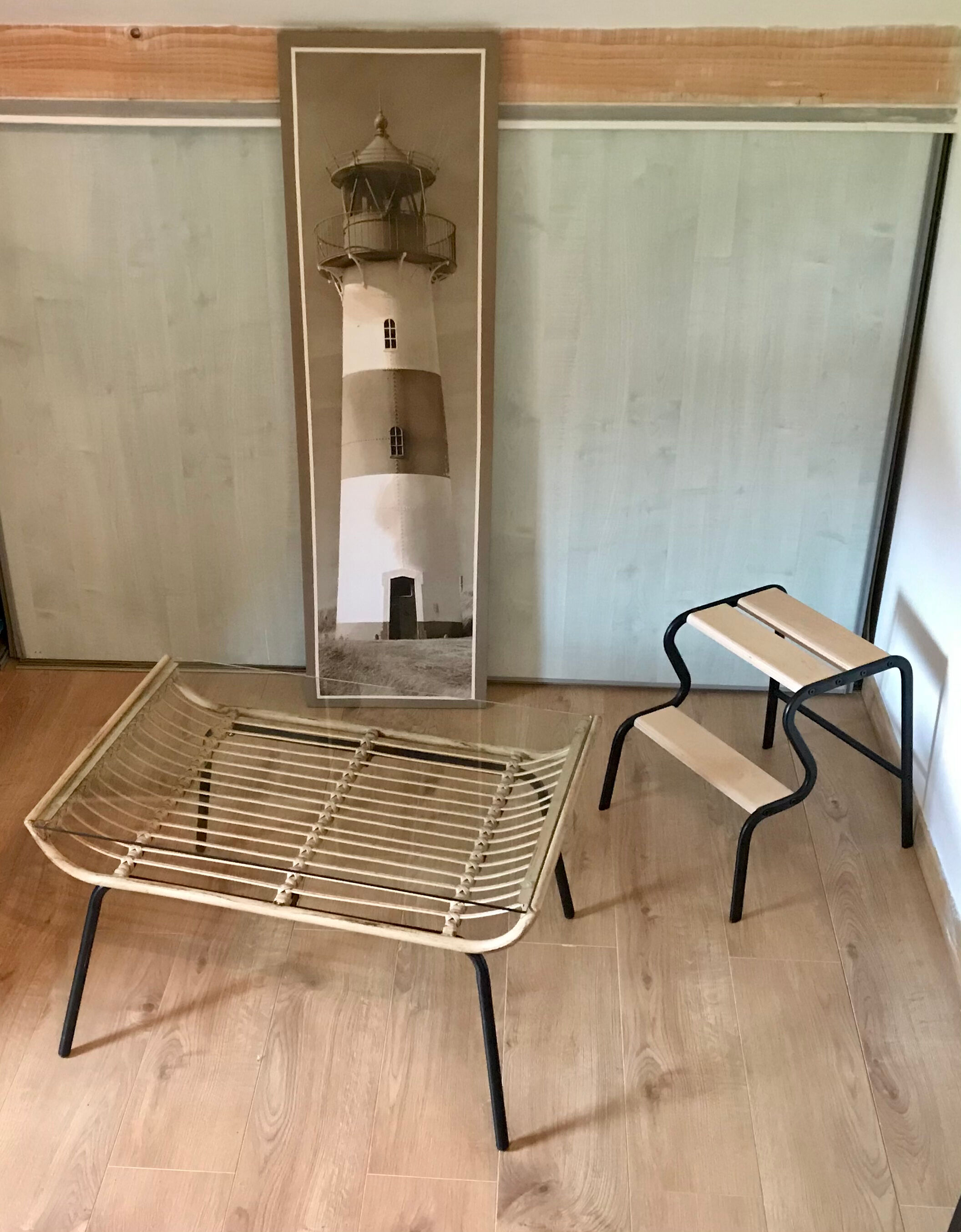 Coffee table, glass magazine holders