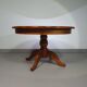 Table à manger en bois de pin des années 70 / table à pieds en colonne en bois au design à 4 pieds avec plateau rond