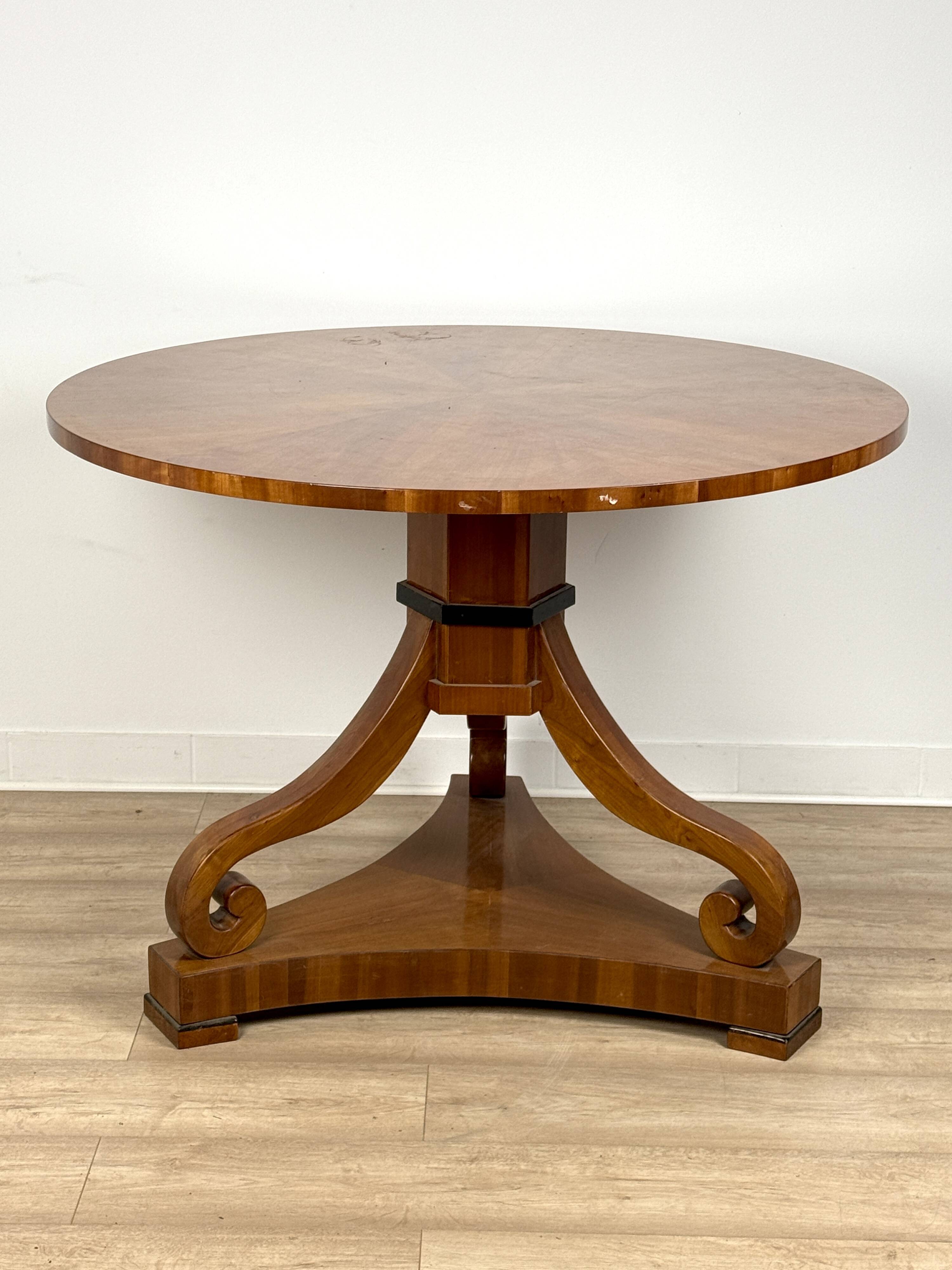 Table ronde style Biedermeier – Ø110 cm