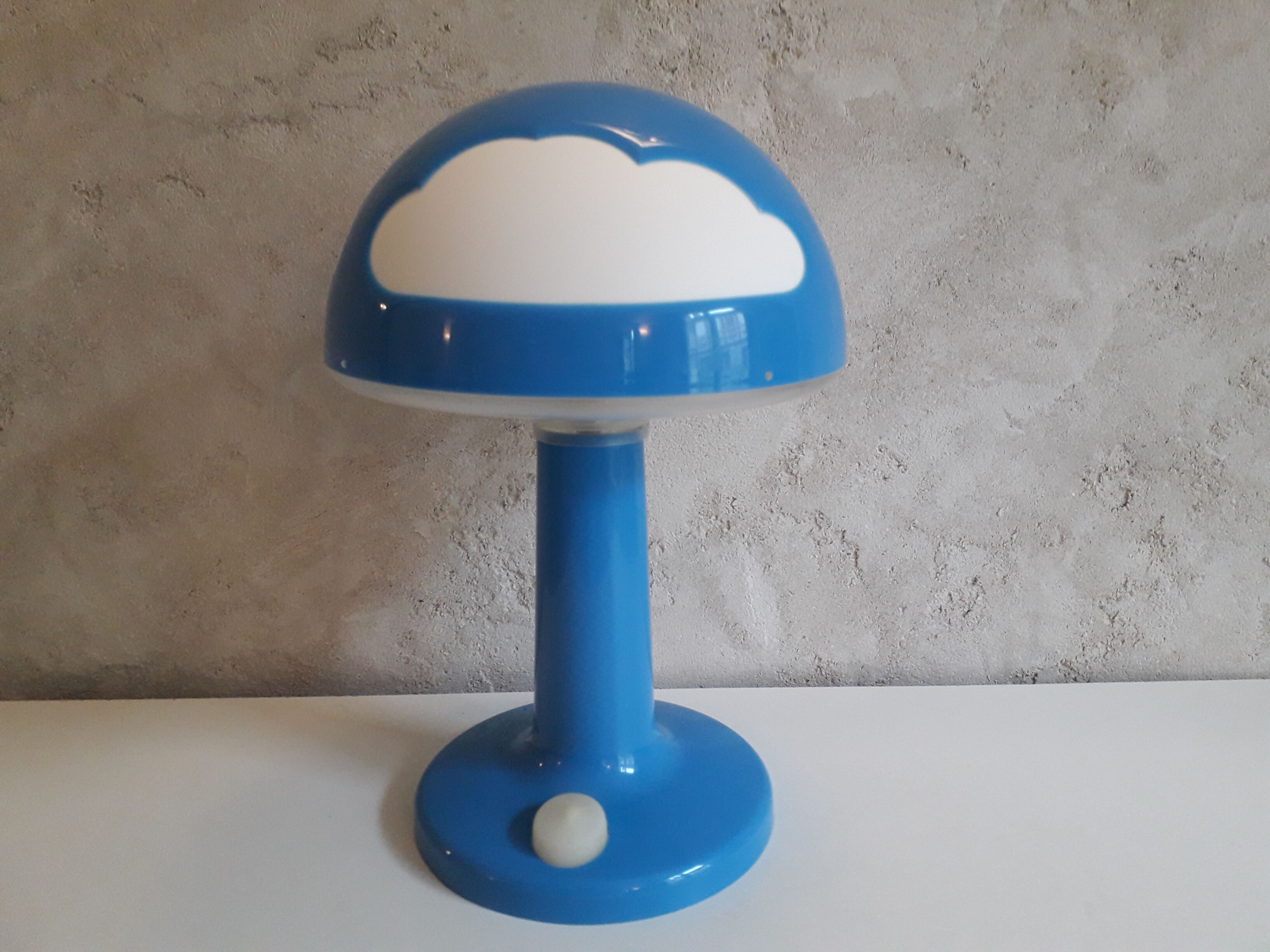 Lamp model Skojig clouds Ikea design henrick Preutz 90s