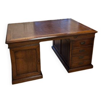 Antique English partnerdesk