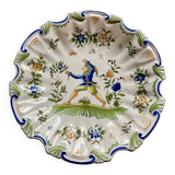 Assiette ancienne en faïence de Moutiers