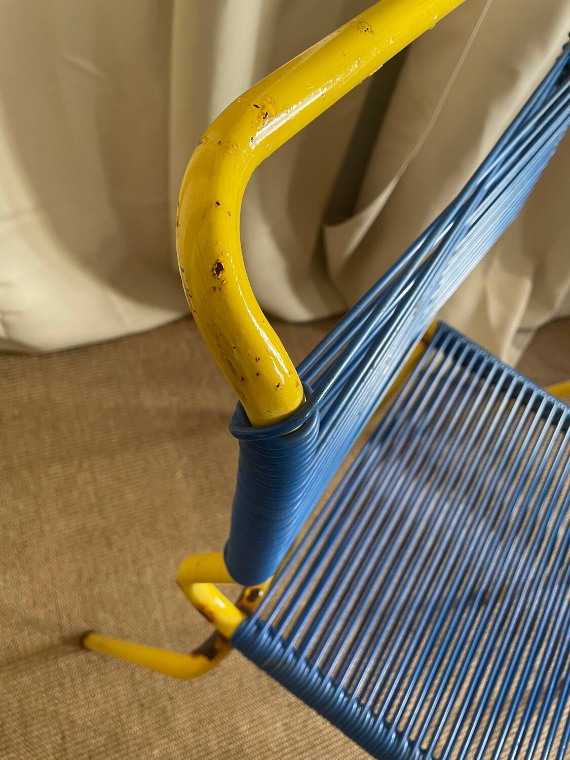 Paire de chaises scoubidou