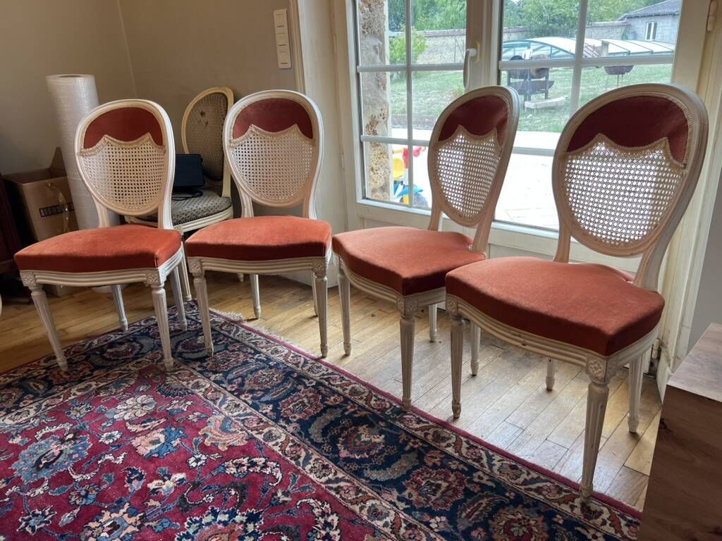Set of 4 Louis XVI style medallion chairs in lacquered wood and cane