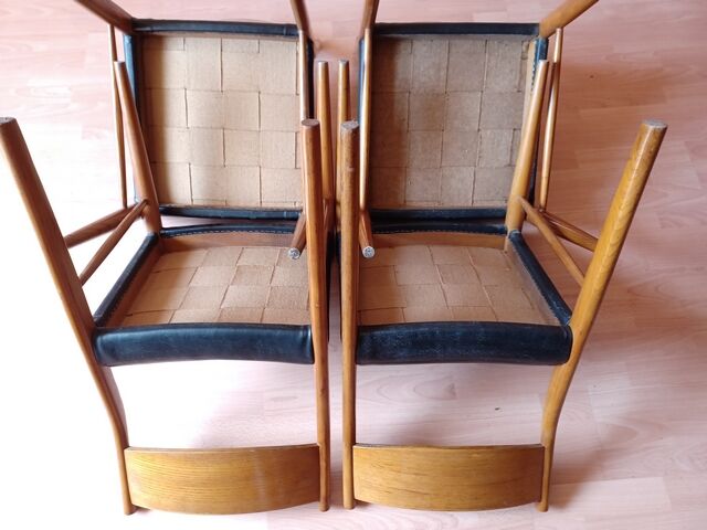 Italian Gessef chairs in light teak, Scandinavian design 1960.