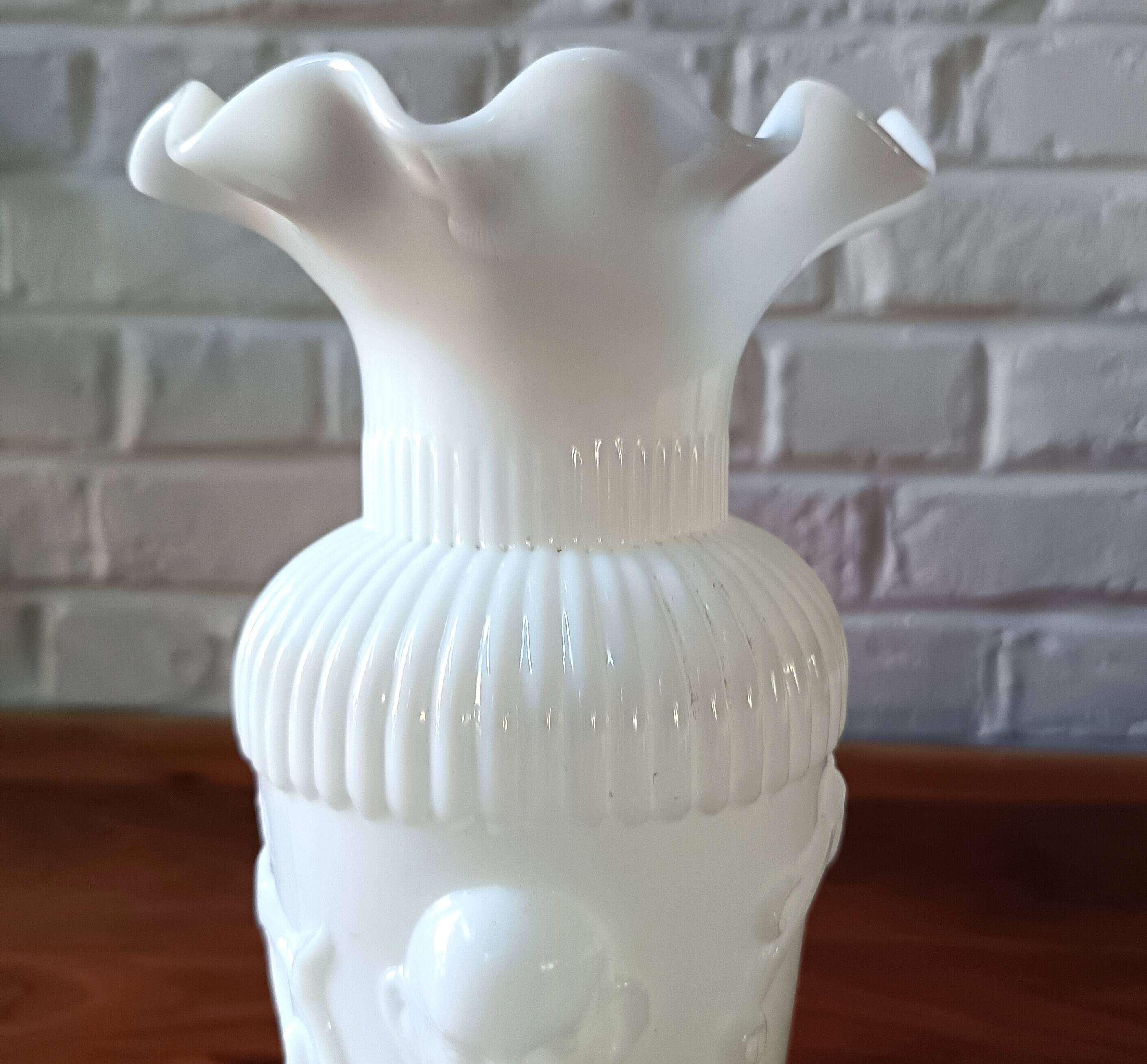 Antique vase in large white fairground opaline, vintage France