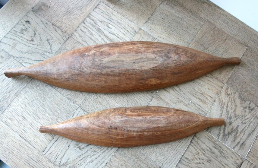 Ethnic dishes in exotic wood