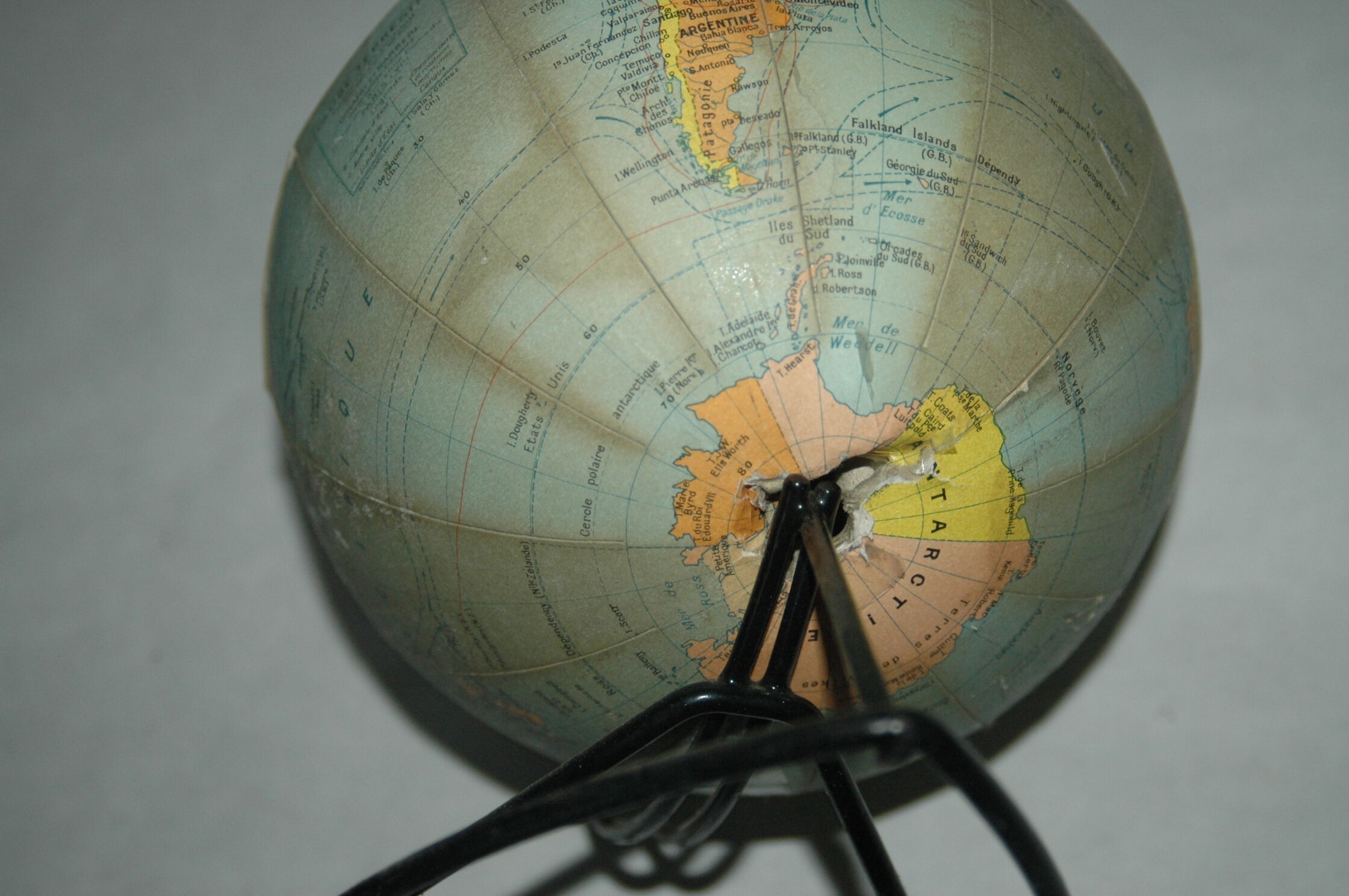 Globe land map Girard Barrere to 1960 design 60s