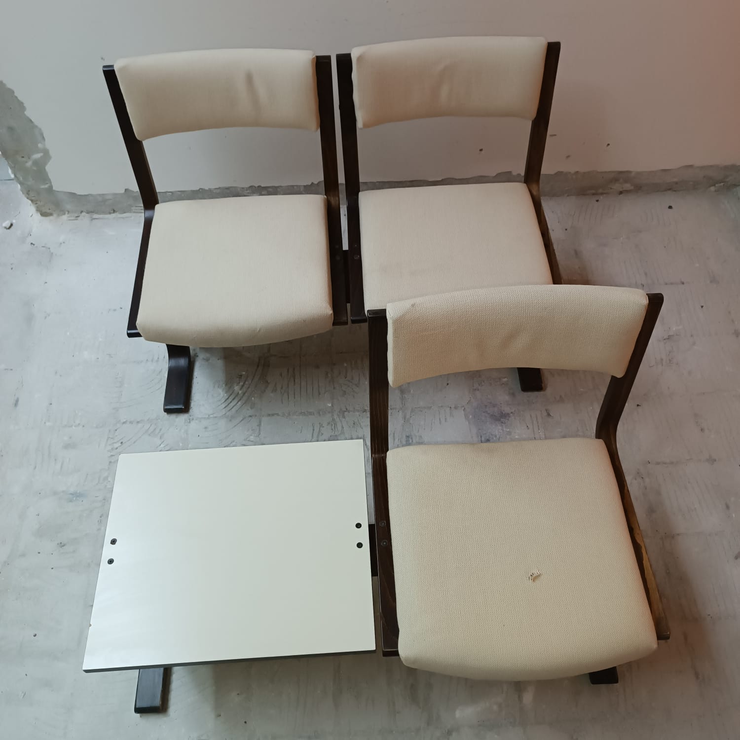 Chair + table on beam vintage 80s