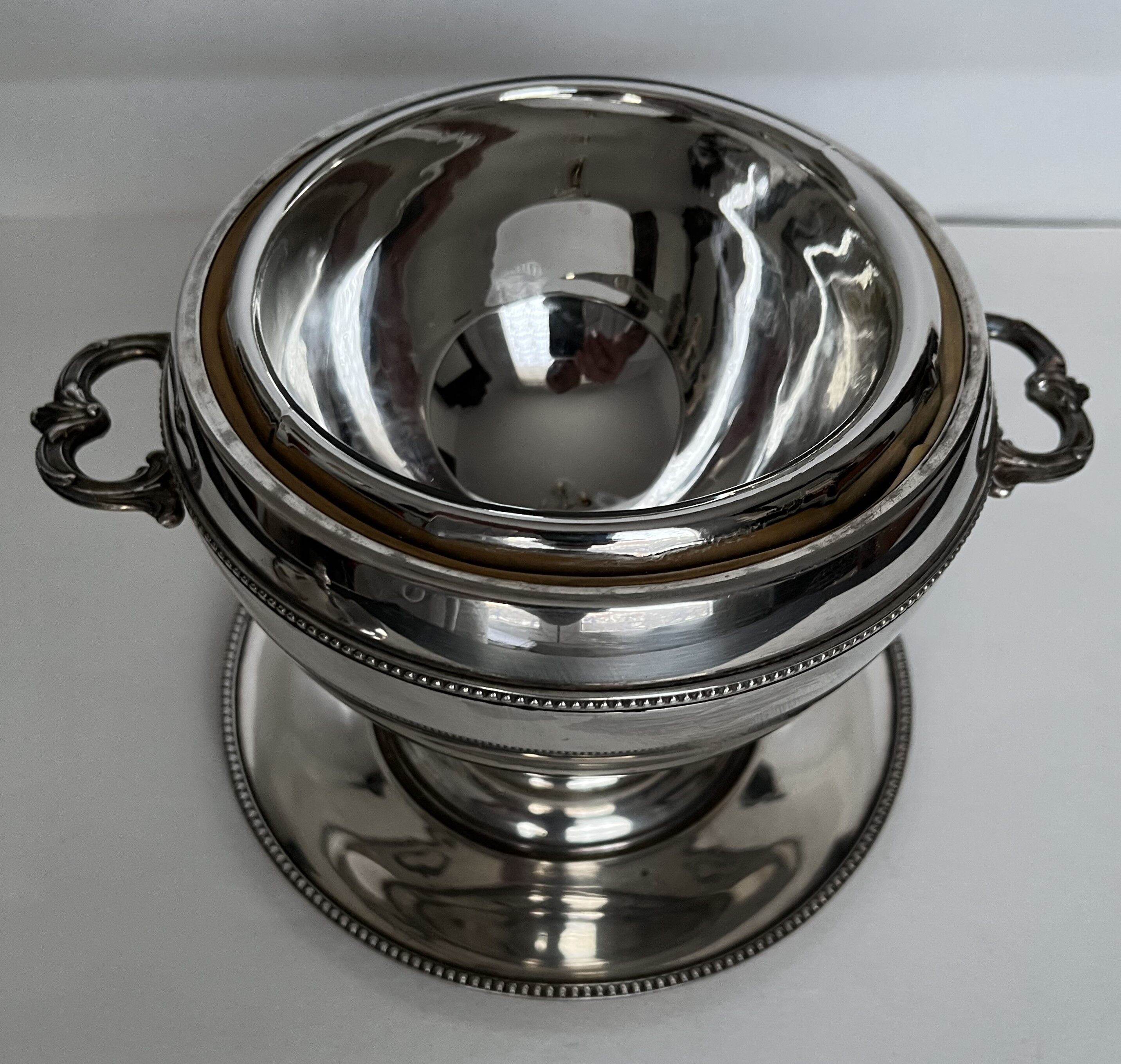 Silver metal ice bucket