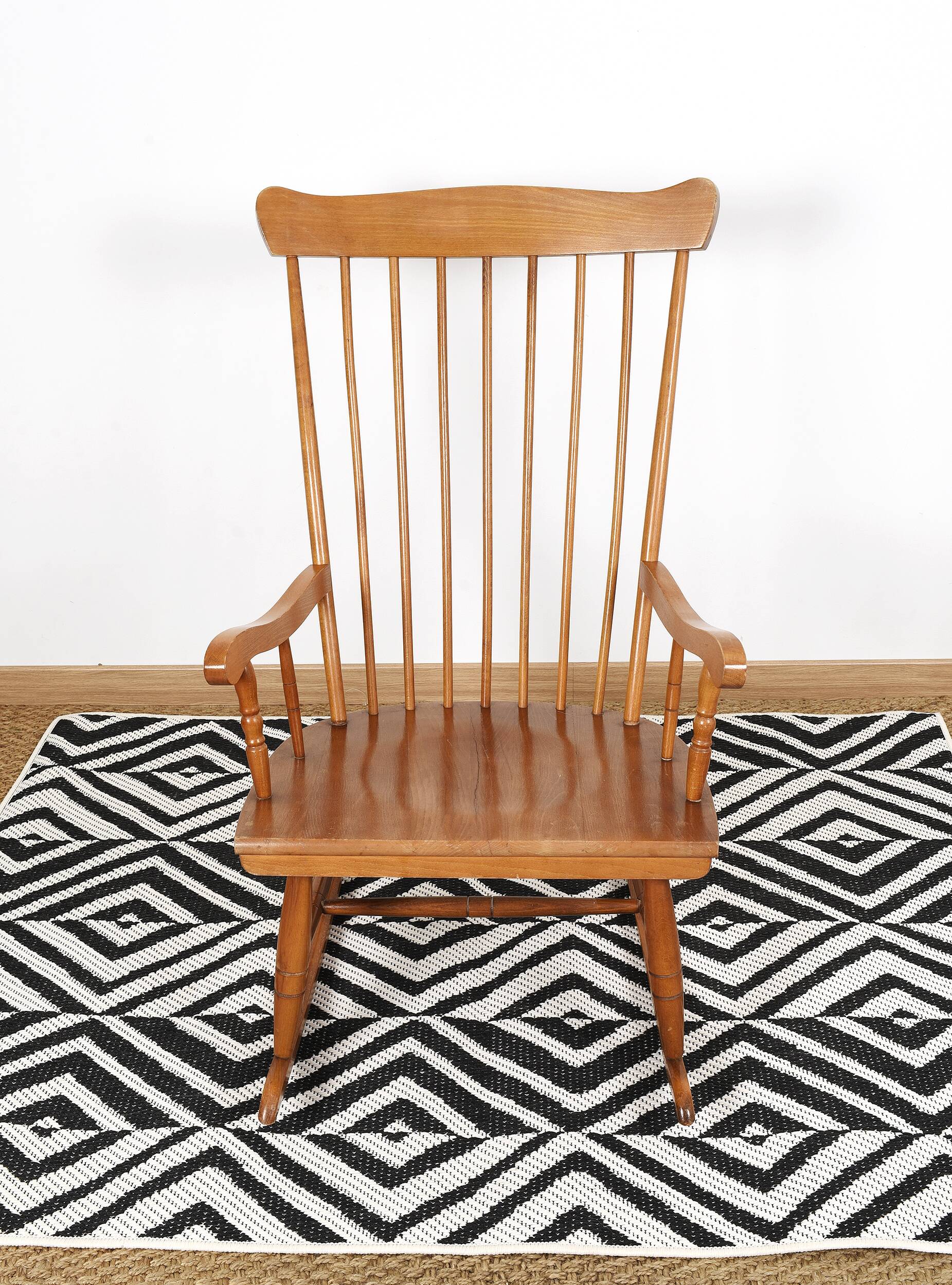 Chaise à bascule, rocking-chair, vintage en bois.