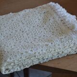 Lace/macrame tablecloth 147 cm/226 cm