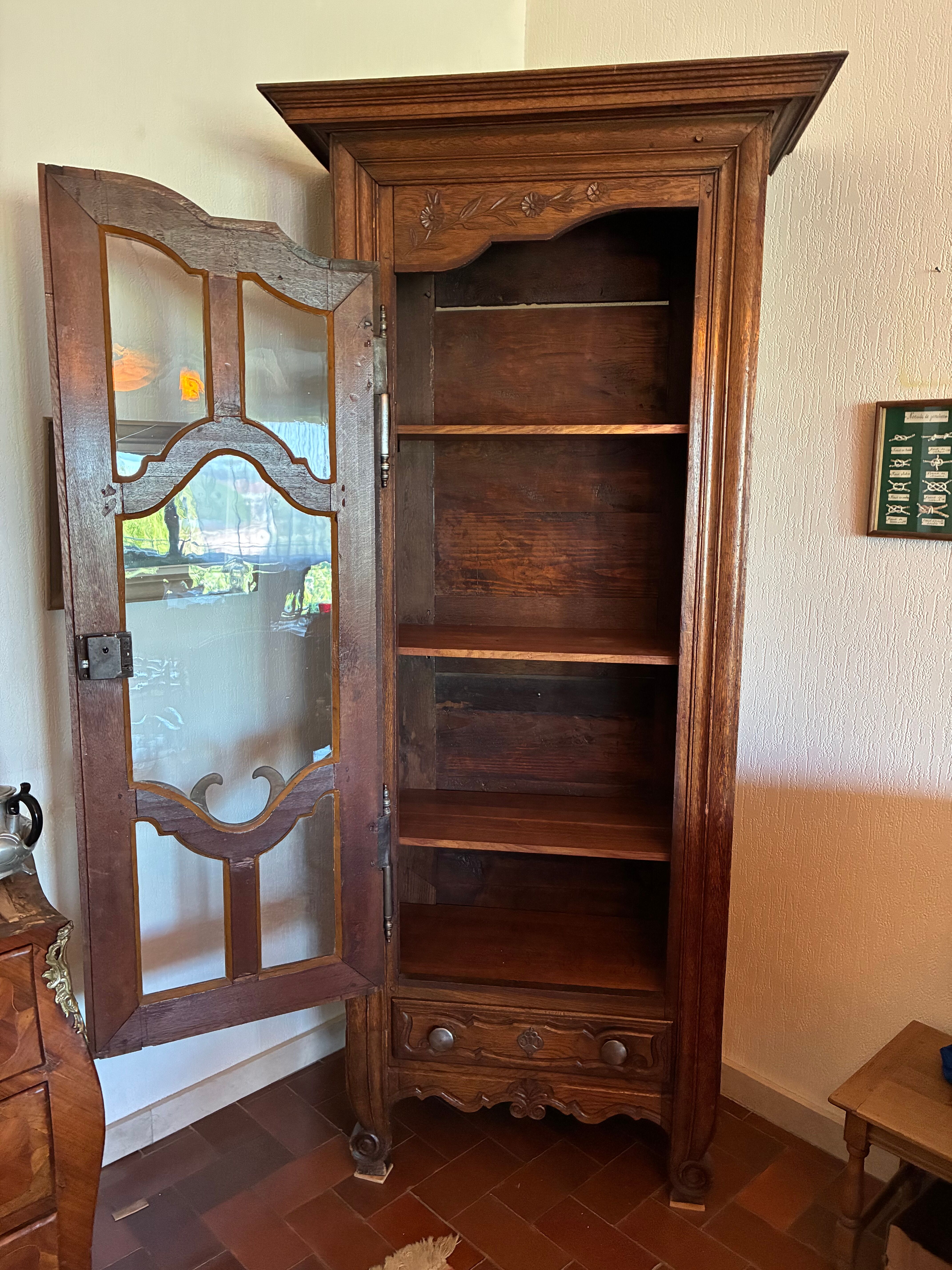 Glazed cupboard