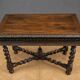 table bureau de style Renaissance / Henri II en chêne massif richement scul
